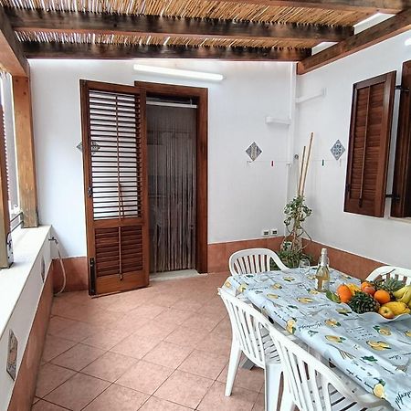 Casa Vita In Centro Balestrate Bagian luar foto