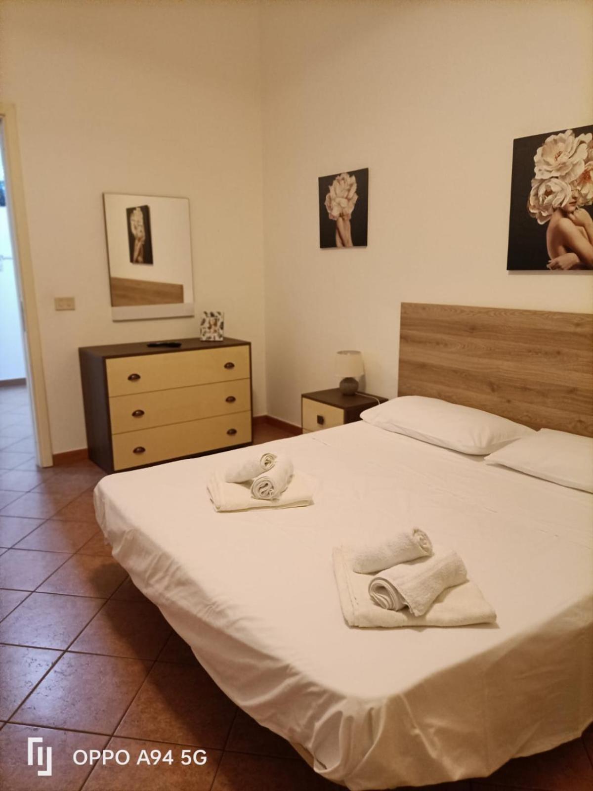 Casa Vita In Centro Balestrate Bagian luar foto