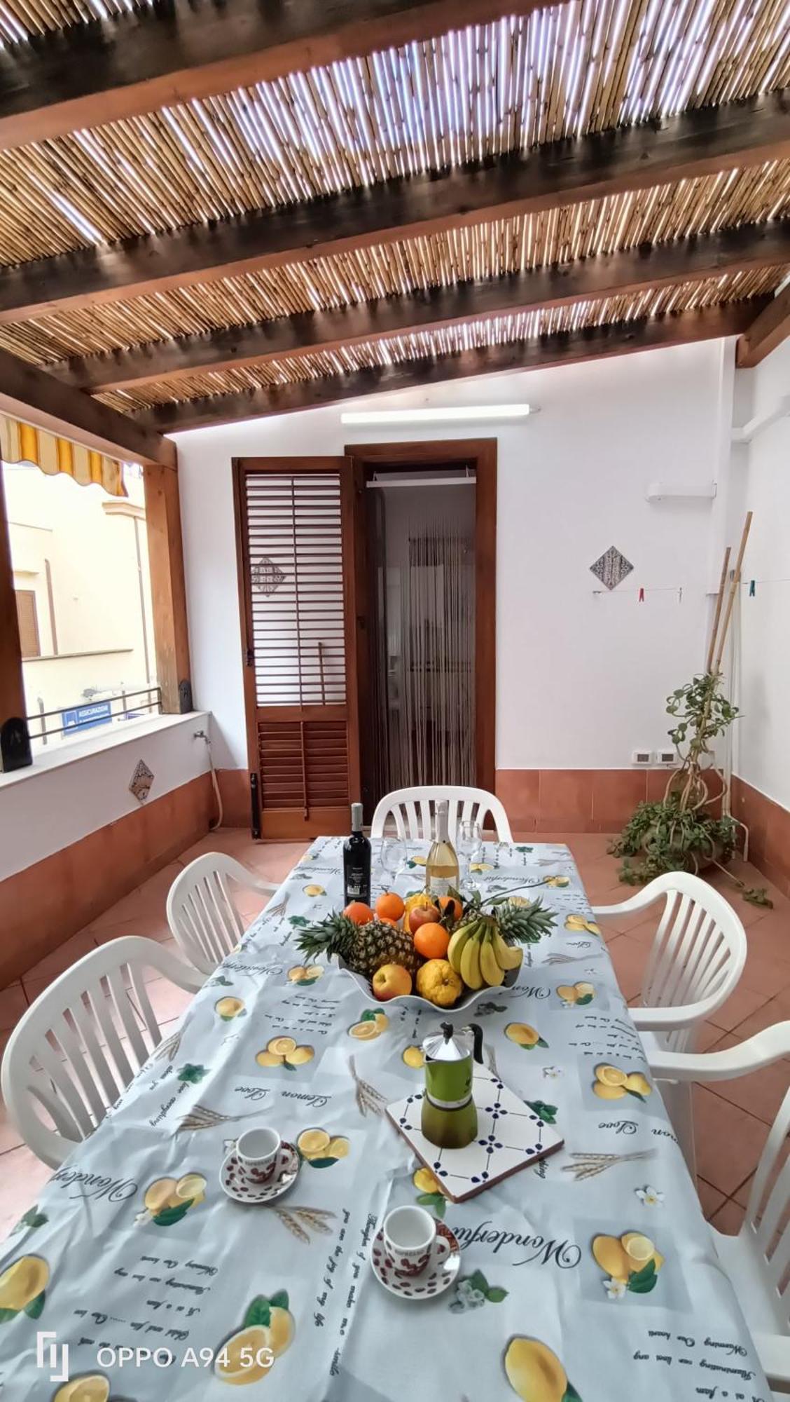 Casa Vita In Centro Balestrate Bagian luar foto